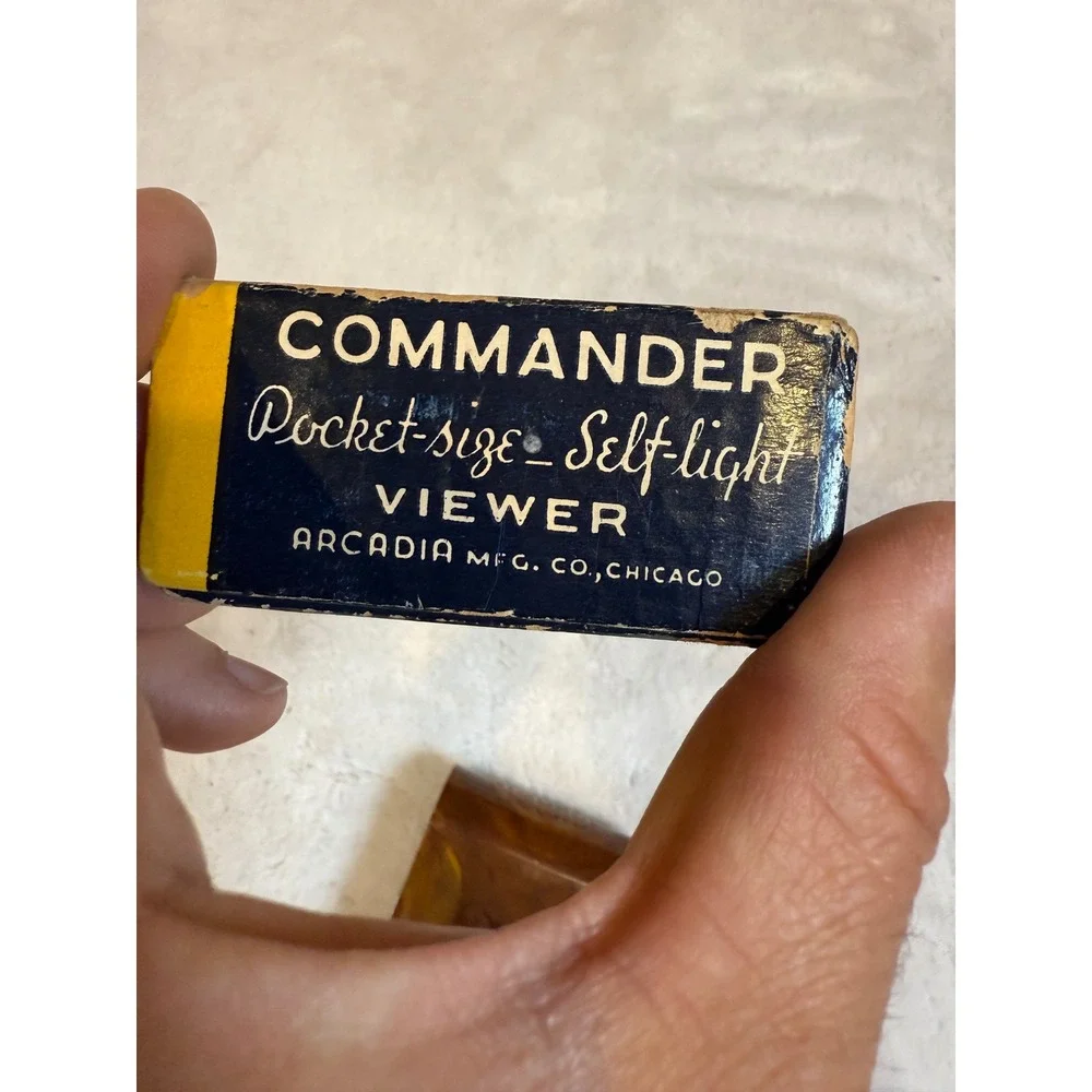 Arcadia Commander Viewer Vintage Pocket Self-Illuminating Slide Viewer Brown Box